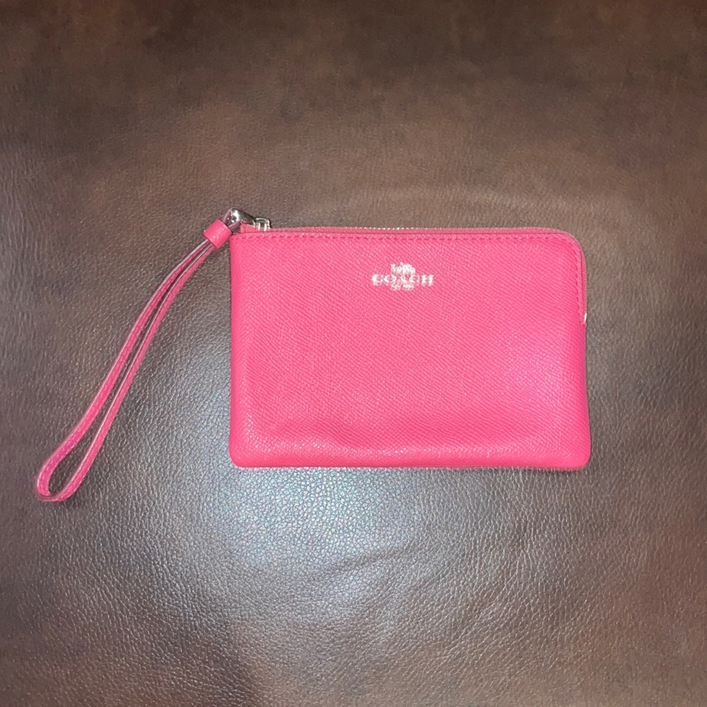 NWOT Bright Pink Coach Wristlet